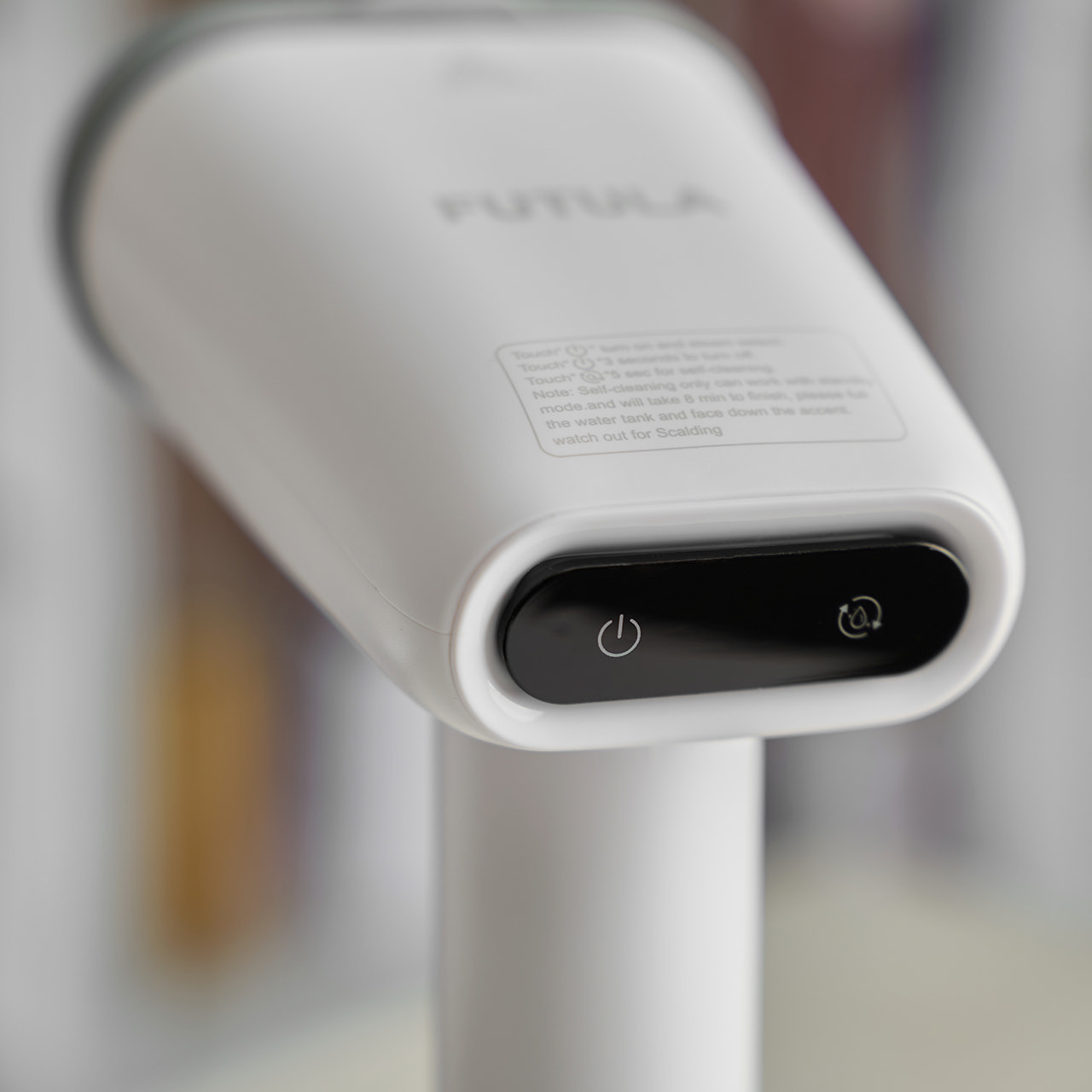 Ручной отпариватель Futula ST2300 (белый)