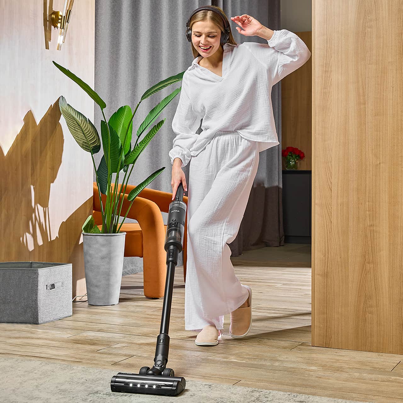 Беспроводной пылесос Futula Wet and Dry Vacuum Cleaner H14 (чёрный)